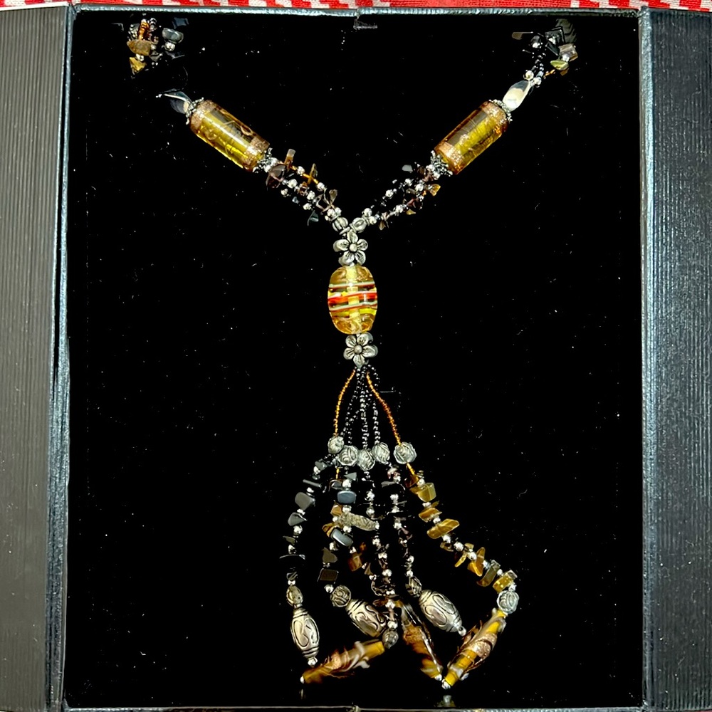 Gorgeous beaded metal jewelry for any outfit and any occasion